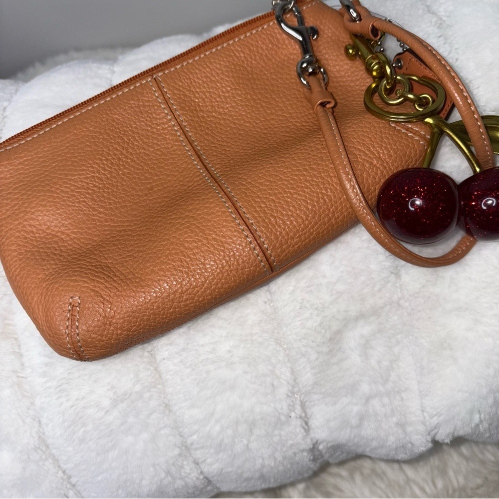 Coach Tan Leather Wristlet wallet - Picture 4 of 5